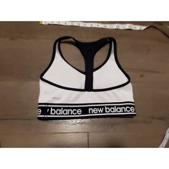 New Balance Womens Sports Bra Size Small. VGUC - Picture 2 of 3